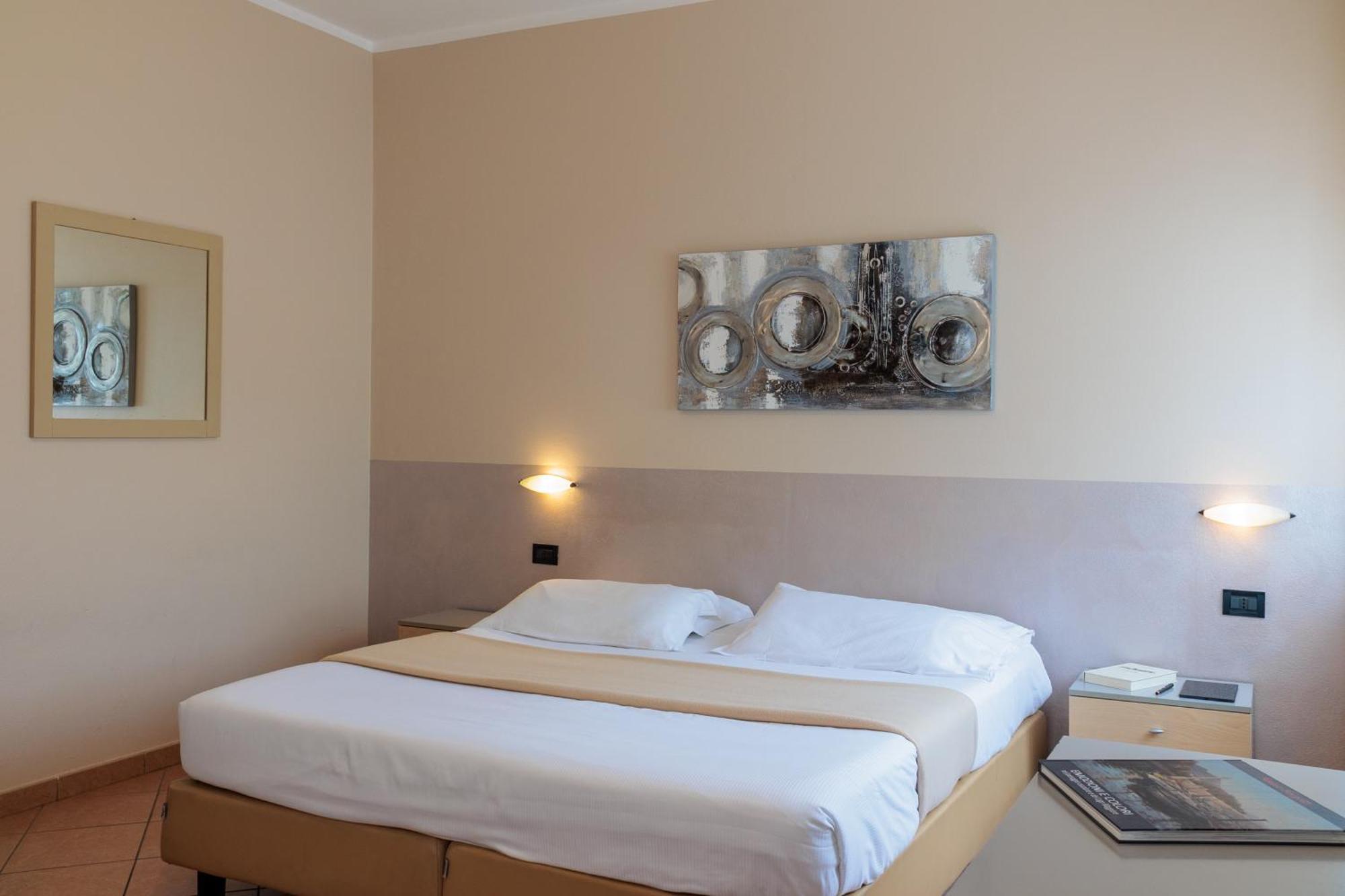 Al Centro Bed and Breakfast Verbania Exteriör bild
