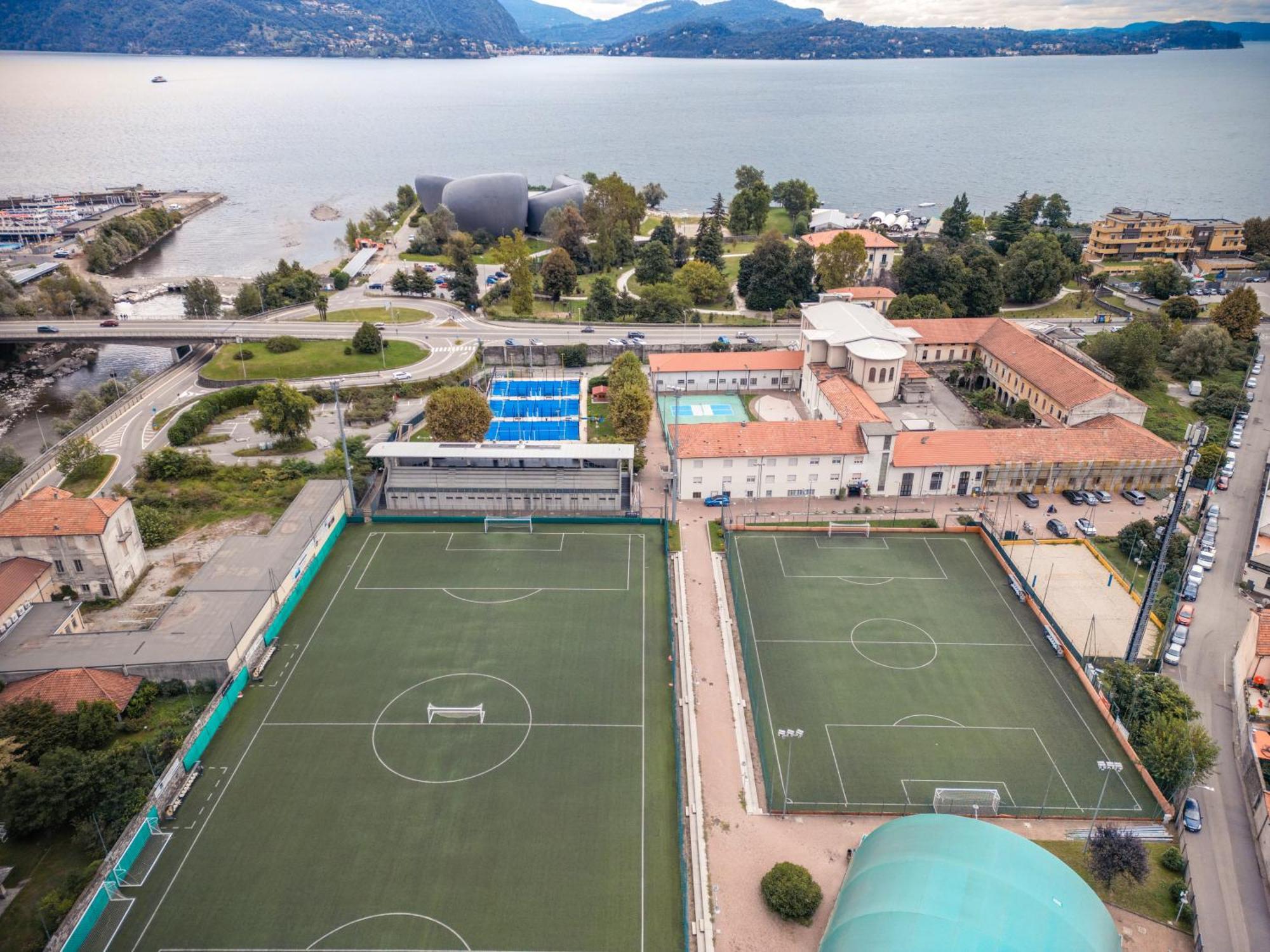 Al Centro Bed and Breakfast Verbania Exteriör bild